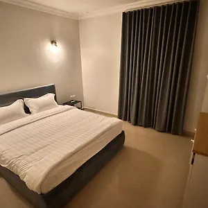 https://305-medina.medinahotel.net